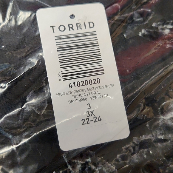 ❤️NWT VINTAGE TORRID TOP PEPLUM VELVET BURNOUT SURPLICE FLORAL BLOUSE PLUS SIZE - Picture 8 of 12